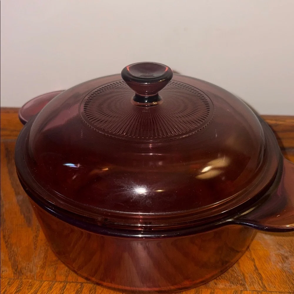 Vintage Pyrex / Corning Amethyst Purple Glass Casserole Bowl w/ Lid #1148 MCM